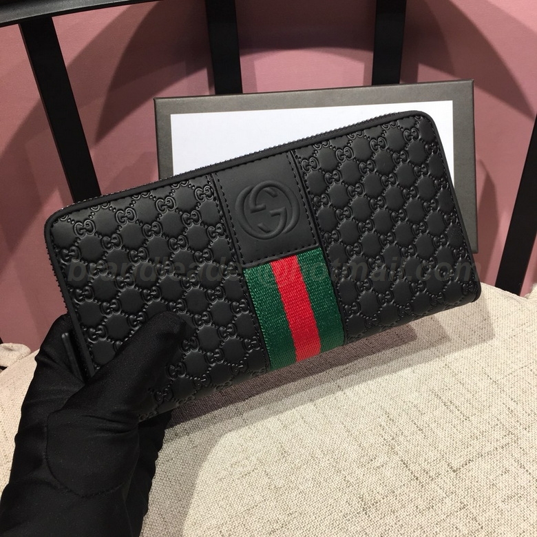 Gucci Wallets 53